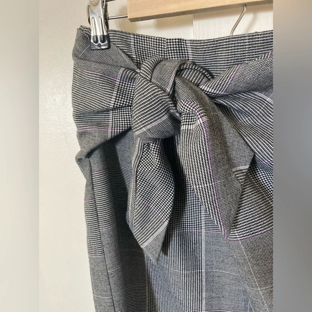 WHO what wear glen plaid asymmetrical mini skirt knot detail metal zipper size 6